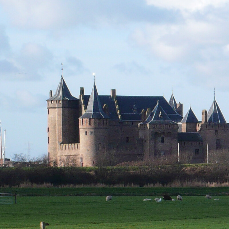 Muiderslot aan de monding van de Vecht
