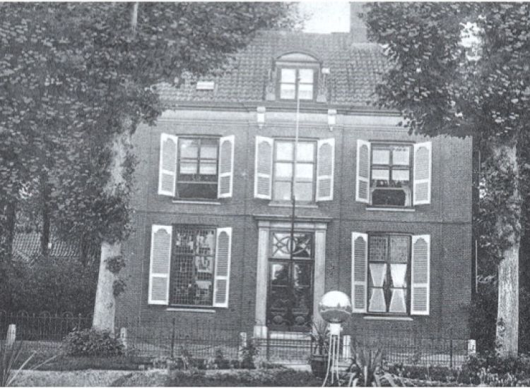 Het oorspronkelijke, nog blokvormige, Beek en Hoff voor 1930