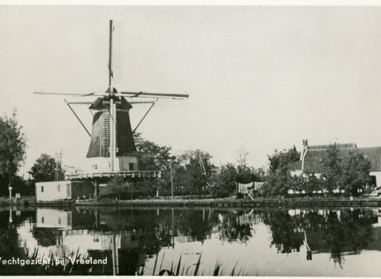 Molen de Ruiter in Vreeland, aan de Vecht gelegen vanwege de gunstige transportmogelijkheden.
