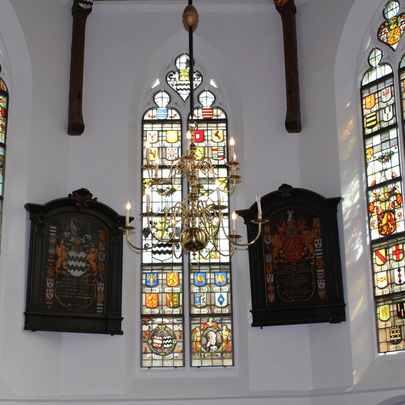 Glas in loodramen in de kerk van Nieuwer Ter Aa