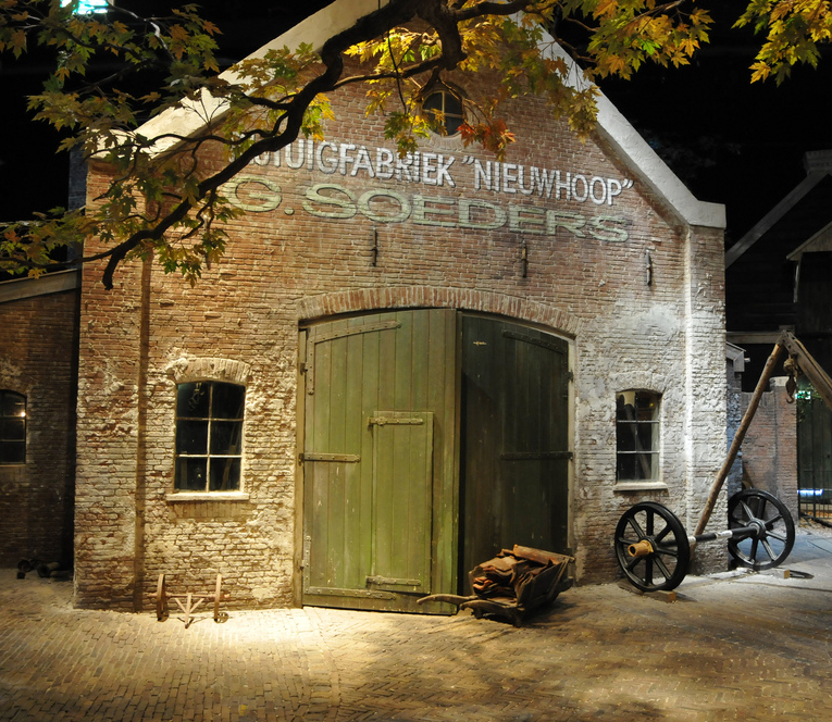 De in het Spoorwegmuseum nagebouwde fabriek van Soeders