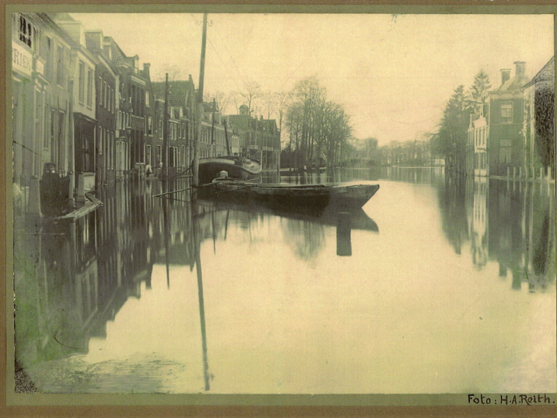 Overstroming van de Vecht bij Maarssen in 1927. Foto uit 1927. 