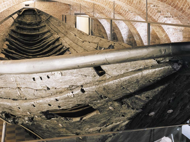 Het Utrechtse Vikingschip  in het Centraal Museum