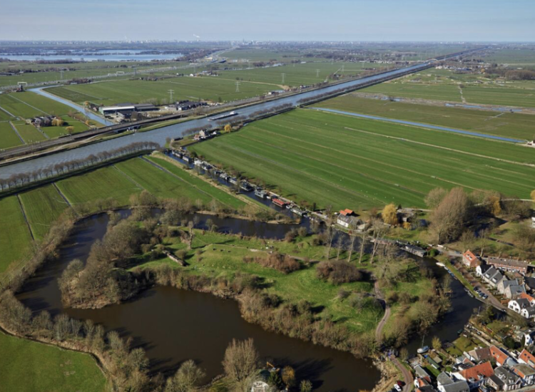 Luchtfoto van Fort Nieuwersluis