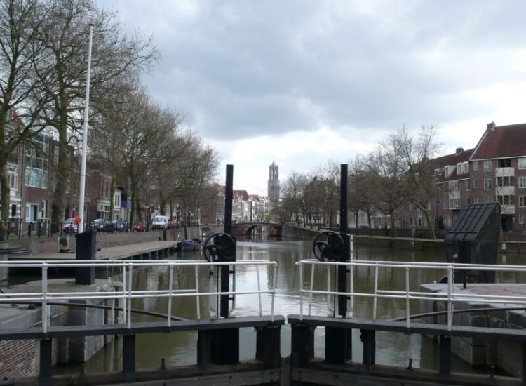 De Vecht begint in Utrecht bij de Weerdsluis 