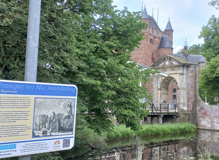 Vroeger en Nu-bord bij Nijenrode
