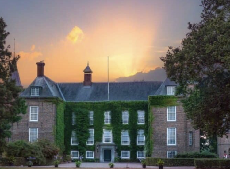 Slot Zuylen is een prachtig museum waar je het leven op een buitenplaats in de 18de eeuw kunt ervaren.