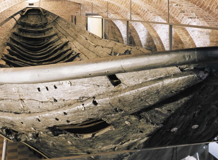 Het Utrechtse Vikingschip  in het Centraal Museum