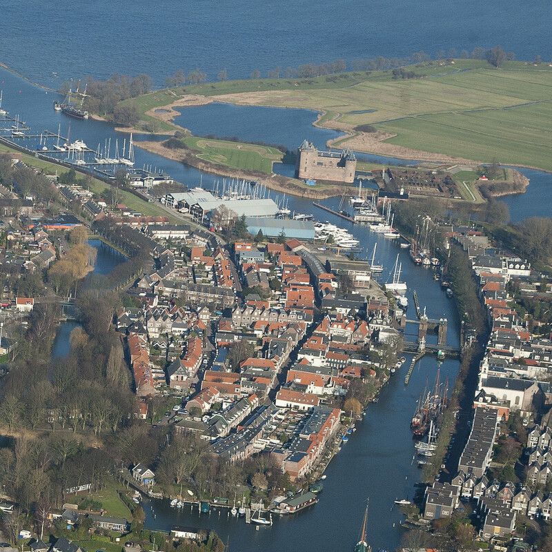 De zeesluizen bij Muiden.